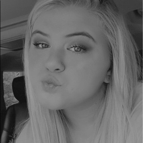 Meet your Posher, Shyanne - Picture 2 of 2